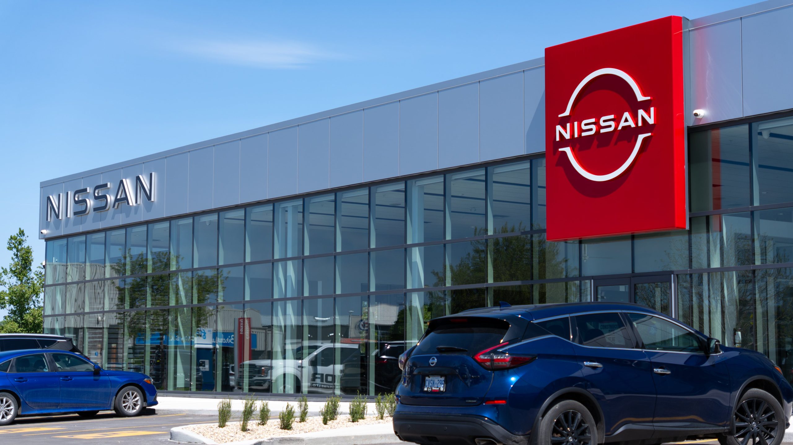 25-DealershipPhotos-Nissan-Update-Exterior-04-min